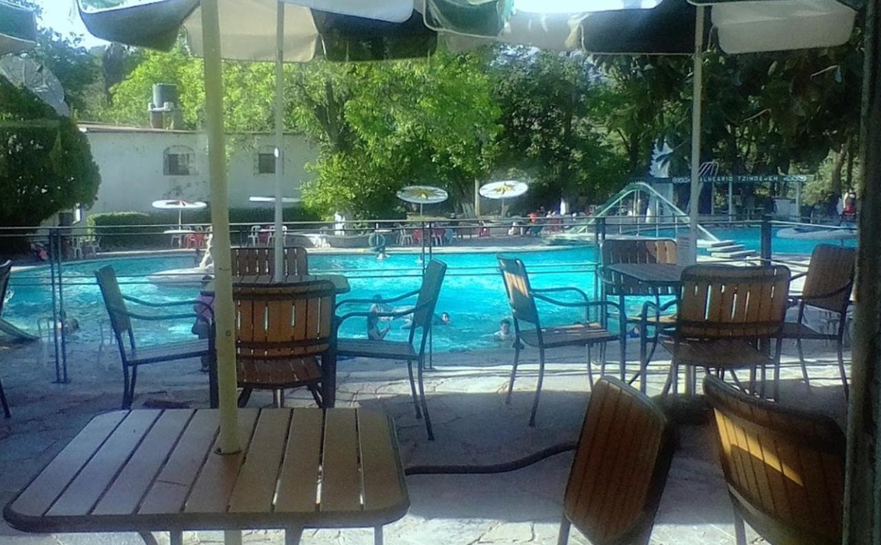 Hotel Balneario Tzindejeh Tasquillo Buitenkant foto
