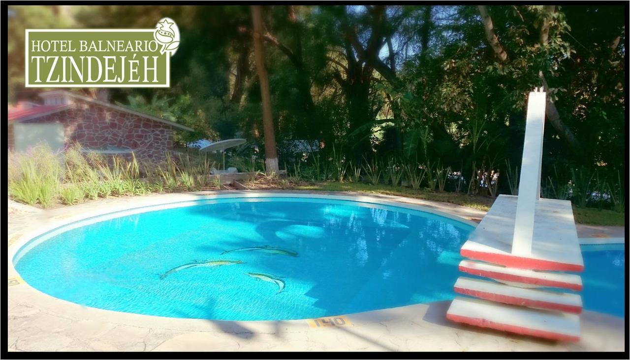 Hotel Balneario Tzindejeh Tasquillo Buitenkant foto
