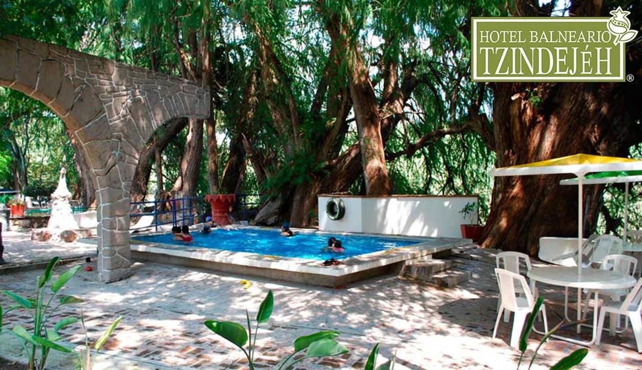 Hotel Balneario Tzindejeh Tasquillo Buitenkant foto