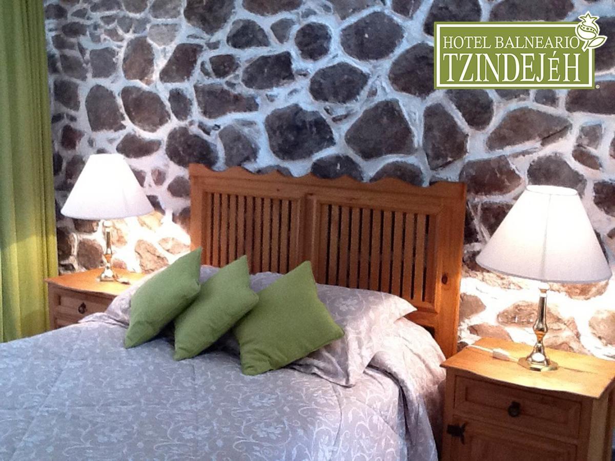 Hotel Balneario Tzindejeh Tasquillo Buitenkant foto