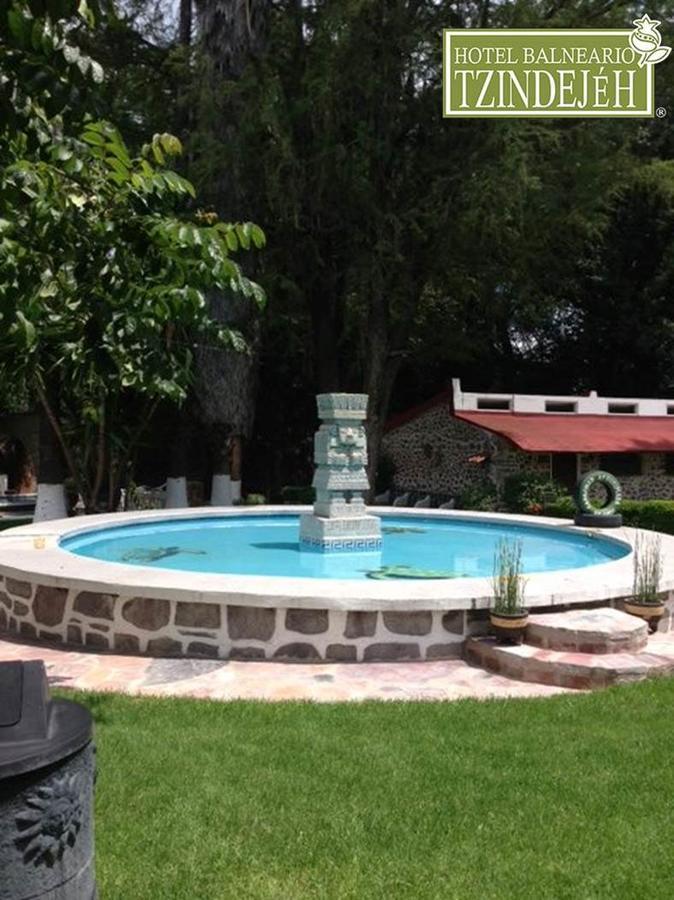 Hotel Balneario Tzindejeh Tasquillo Buitenkant foto