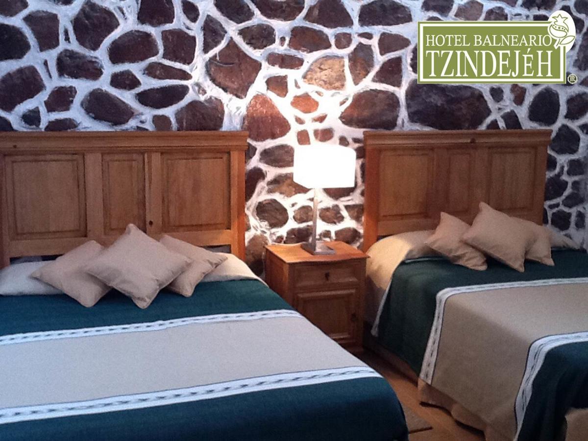 Hotel Balneario Tzindejeh Tasquillo Buitenkant foto