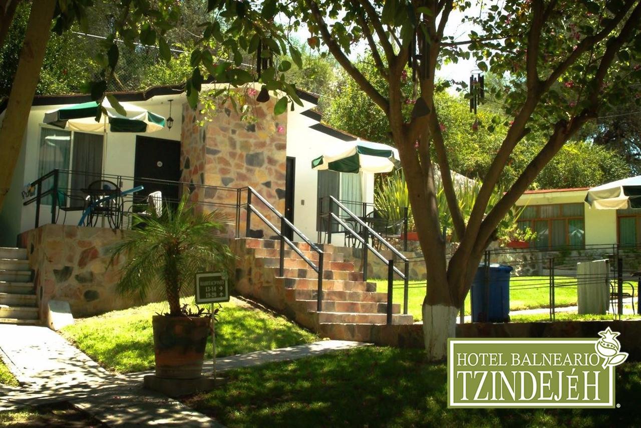Hotel Balneario Tzindejeh Tasquillo Buitenkant foto