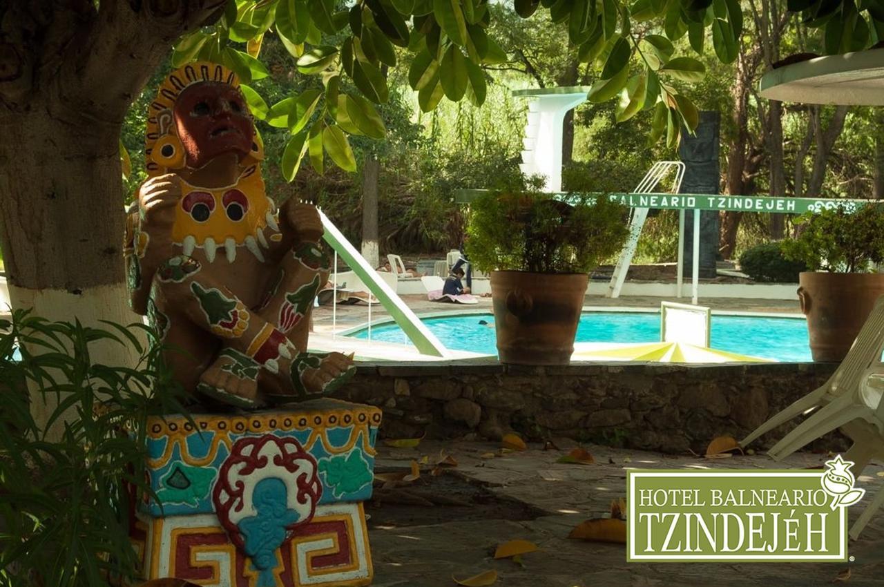 Hotel Balneario Tzindejeh Tasquillo Buitenkant foto